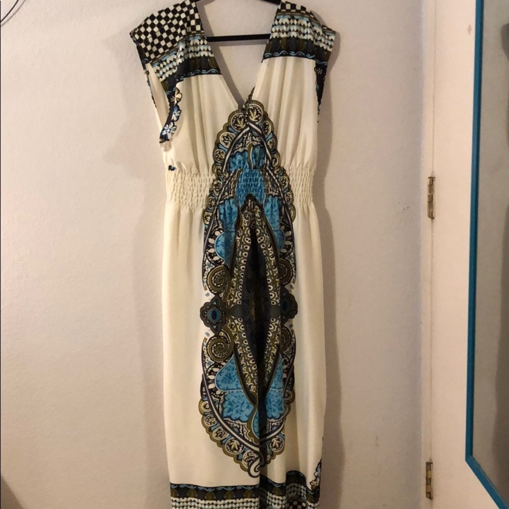 V neck dress